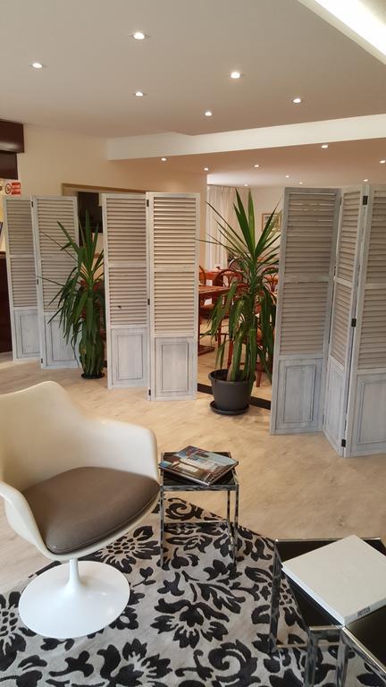 Hotel Le Galoubet Villeneuve-Loubet Dış mekan fotoğraf